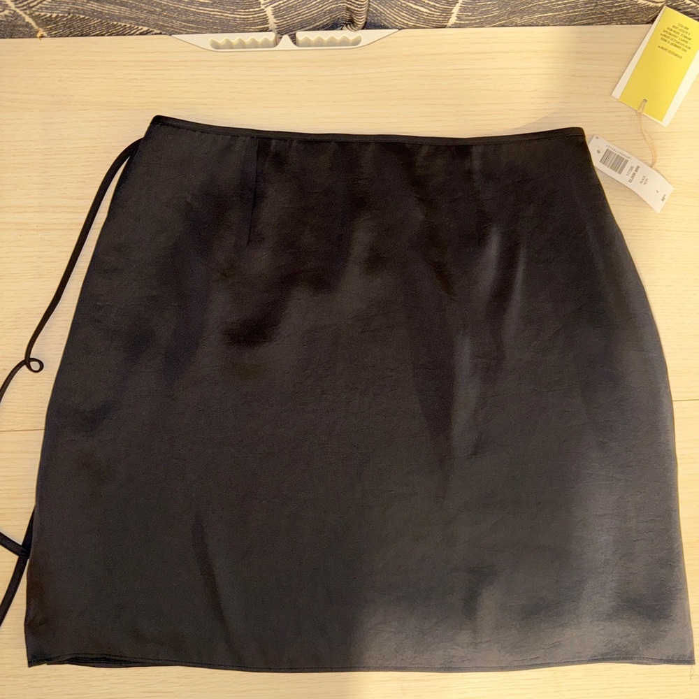 Aritzia Elixir Mini Effortless Satin Skirt